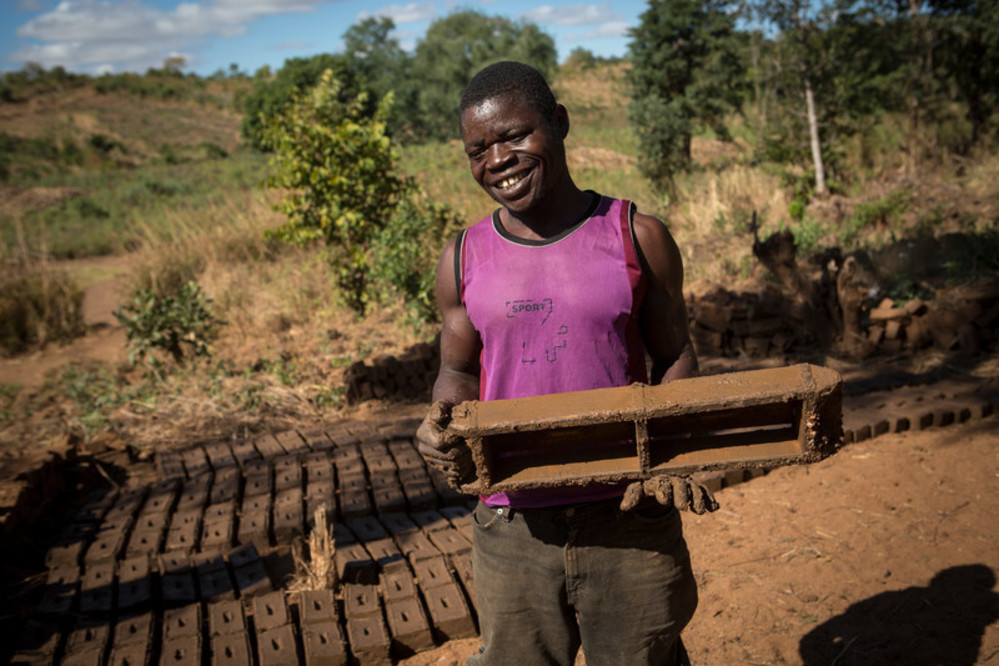 Brick maker Zuzeni